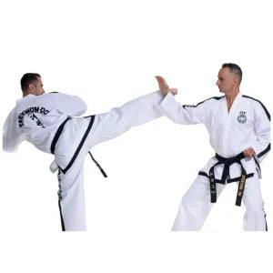 Taekwondo ITF - dobok y protecciones