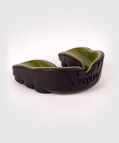 Bucal muay thai Venum challenger gel negro kakhi