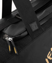 Bolsa deportiva Venum trainer lite evo negro oro