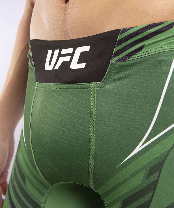 Shorts MMA Venum UFC pro line (verde)4