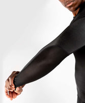 Licra mangas largas Venum g-fit negro oro