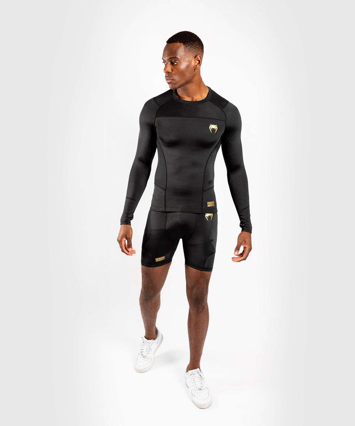 Licra mangas largas Venum g-fit (negro/oro) 8