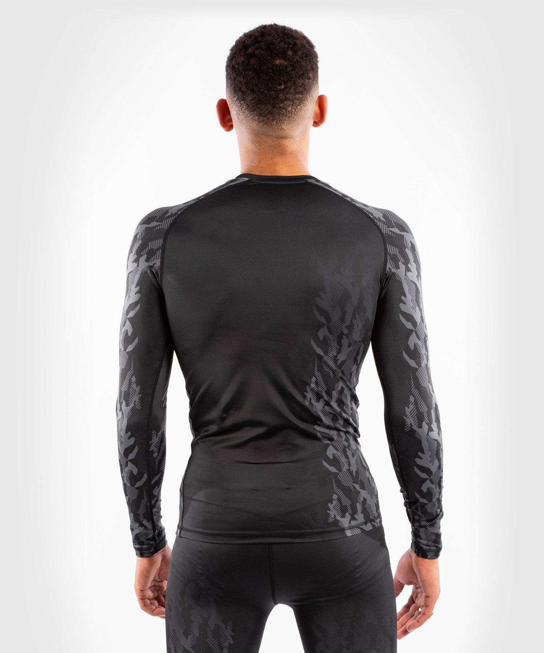 Rashguard MMA Venum UFC (negra)1