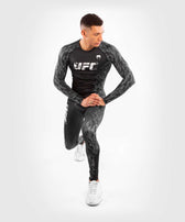 Rashguard MMA Venum UFC negra