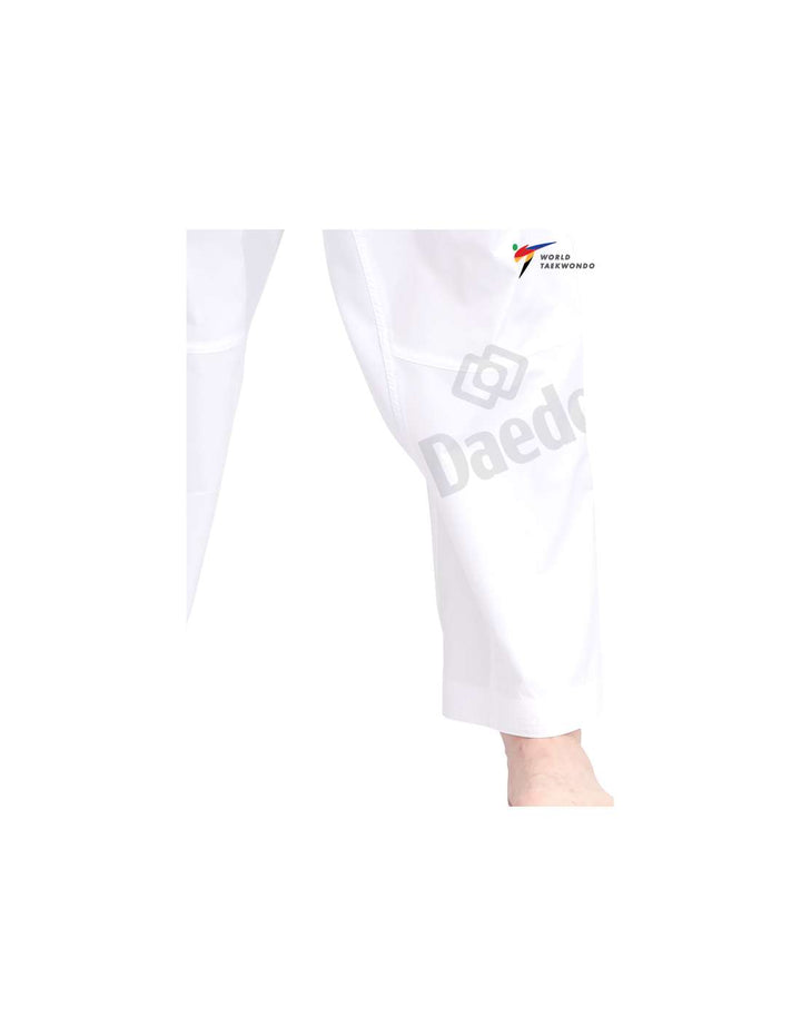 Dobok taekwondo competición ultra WT Daedo TA 20053 (2)