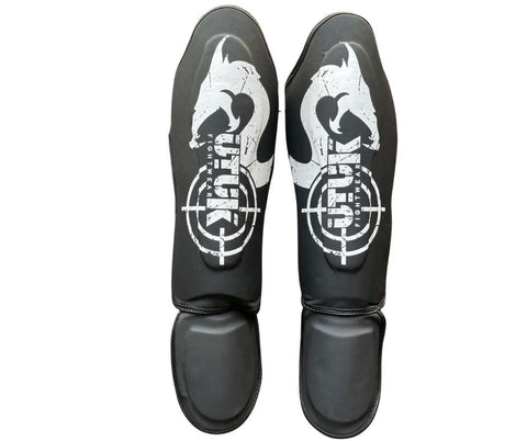 Espinilleras Utuk muay thai hunter negra blanca