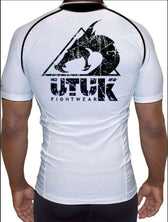 Rashguard MMA Utuk Fightwear blanco negro
