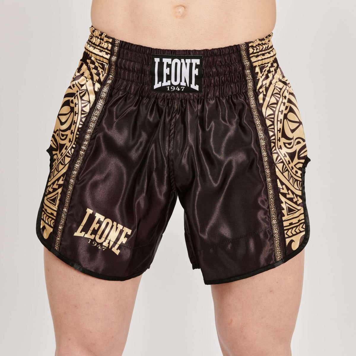 Short Muay Thai Leone 1947 AB968 Haka | Negro y Oro