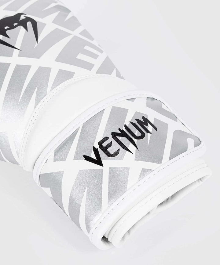 Guantes muay thai Venum contender 1.5 blanco plata 3