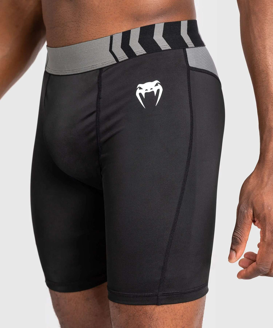 Venum tempest vale tudo negro gris 4