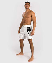 Fightshorts Venum light 5.0 blanco negro