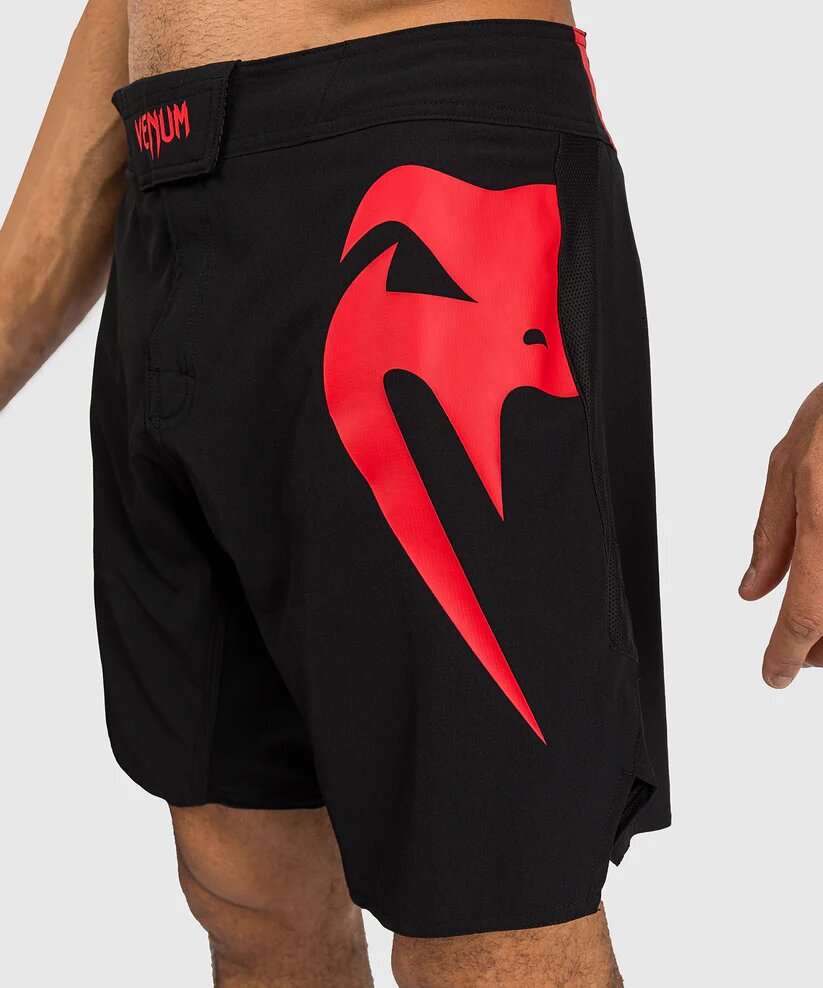 Pantalón corto Venum light 5.0 negro rojo