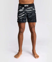UFC fusion Venum authentic fight shorts negro blanco