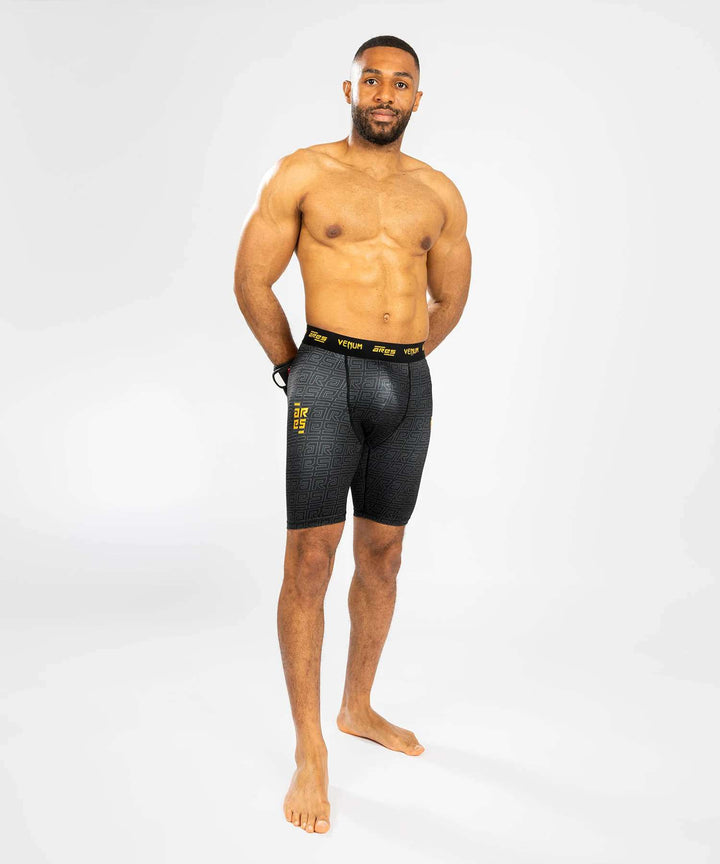 Venum ares 2.0 pantalones cortos de compresión negro oro 3