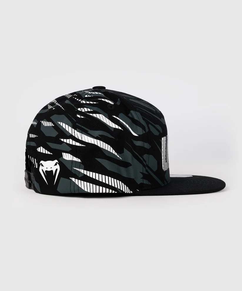Gorra UFC fusion by Venum authentic fight night negra 3