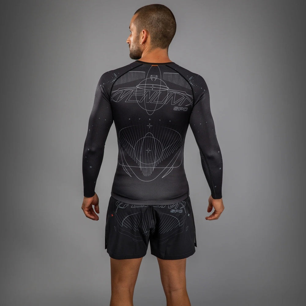 Venum Rashguard Eclipse long Sleeve negra Ivory 1
