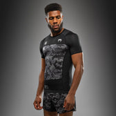Rashguard Venum Polaris manga corta negro