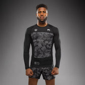 Rashguard Venum Polaris manga larga negro