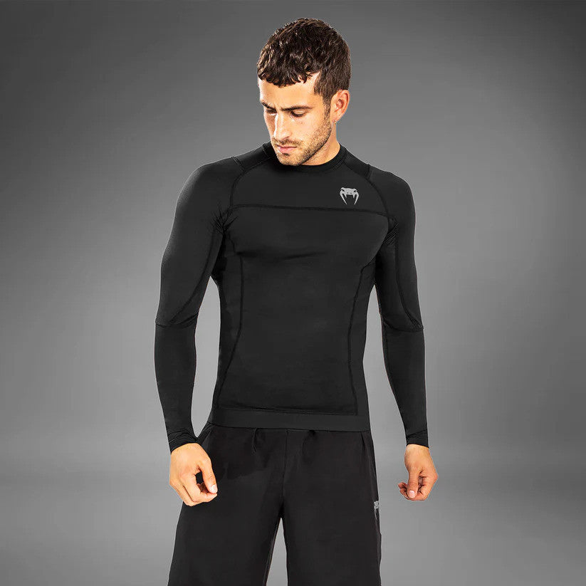 Rashguard MMA Venum G Fit mangas largas negra