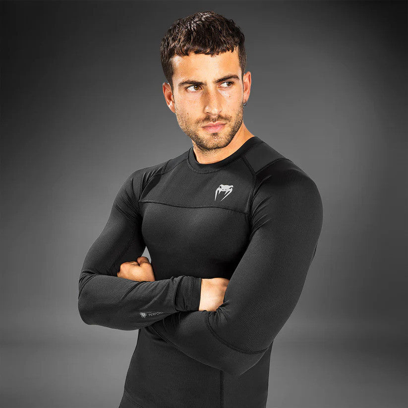 Rashguard MMA Venum G Fit mangas largas negra 1