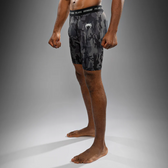 Vale tudo shorts Venum x polaris negro gris tormenta