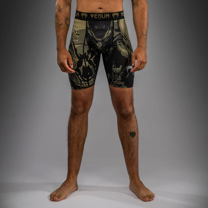 Shorts vale tudo Venum invader negro sand