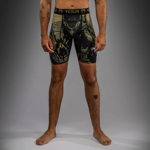 Shorts vale tudo Venum invader negro sand