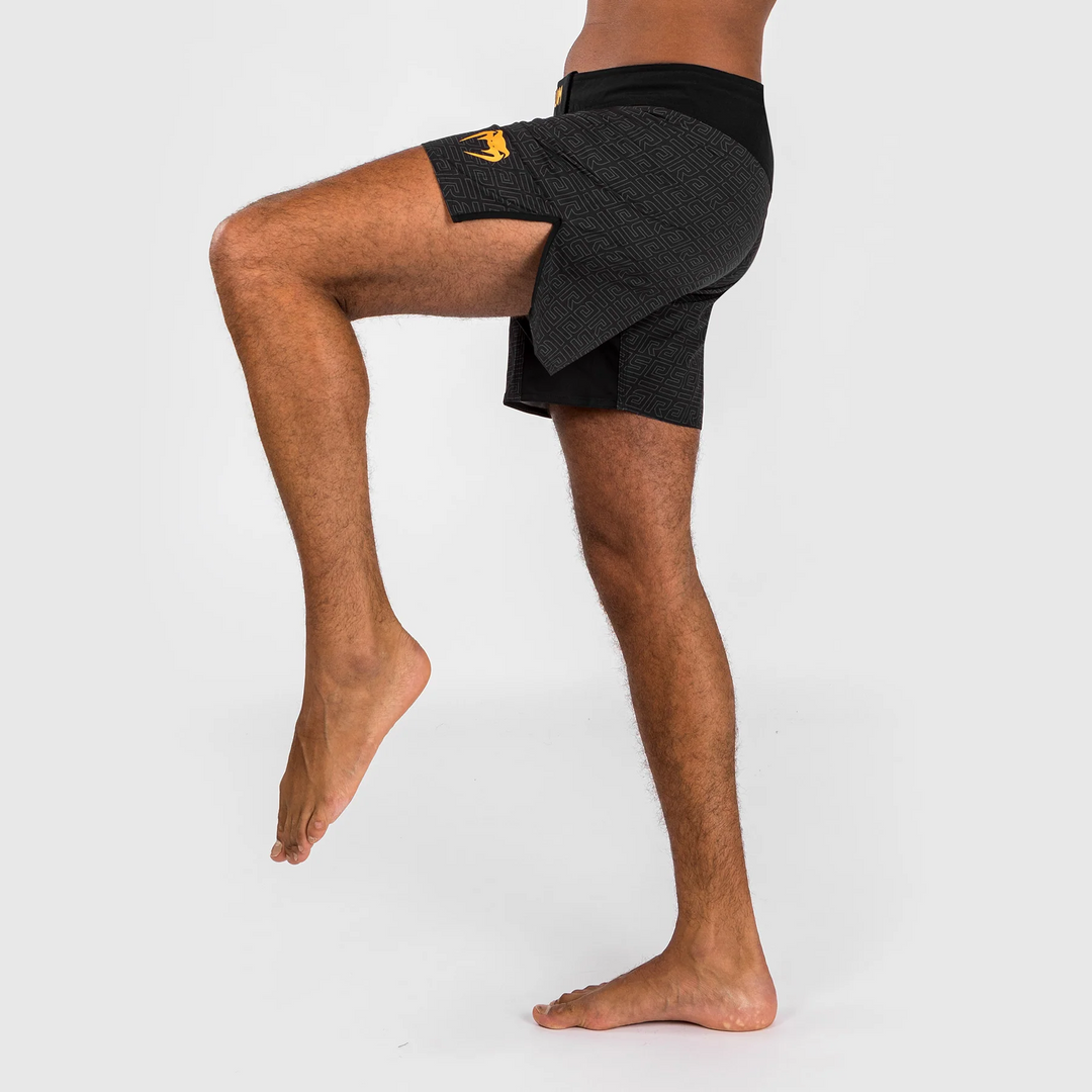Venum x ares 2.0 fight shorts negro oro 3