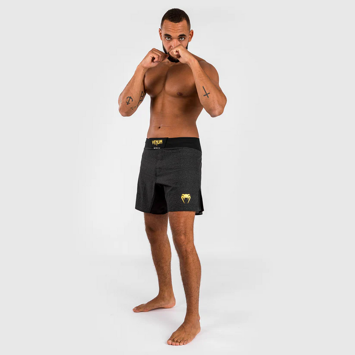 Venum x ares 2.0 fight shorts negro oro 4