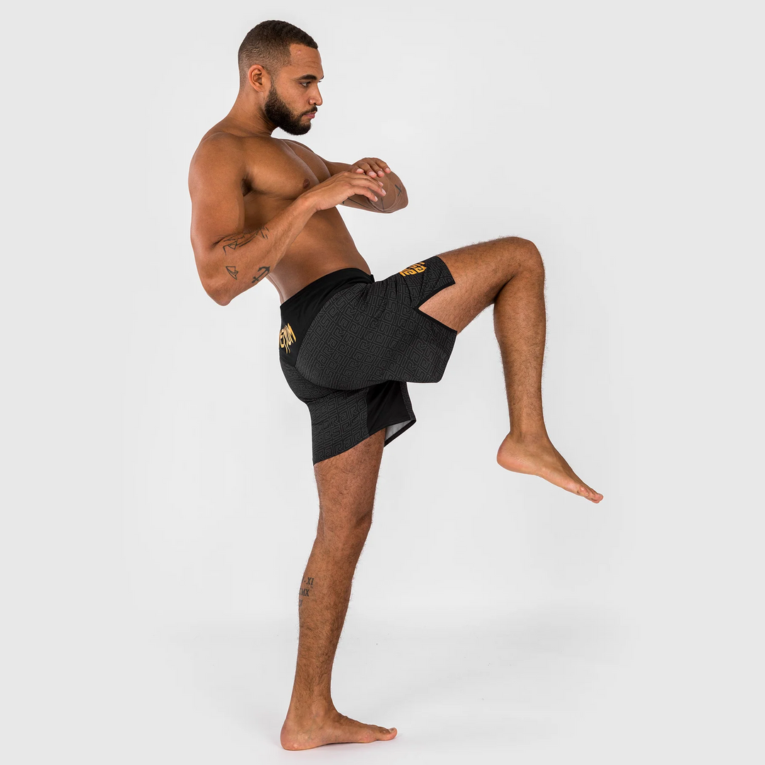 Venum x ares 2.0 fight shorts negro oro 6