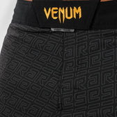 Venum x ares fight shorts negro oro