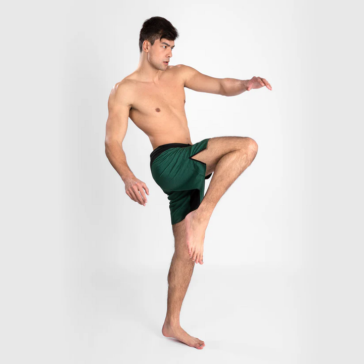 Venum x ares 2.0 pantalón corto fight shorts caqui 5