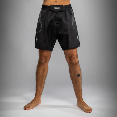 Venum nexus pantalones cortos de lucha negro plata