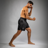 Venum nexus pantalones cortos de lucha negro plata