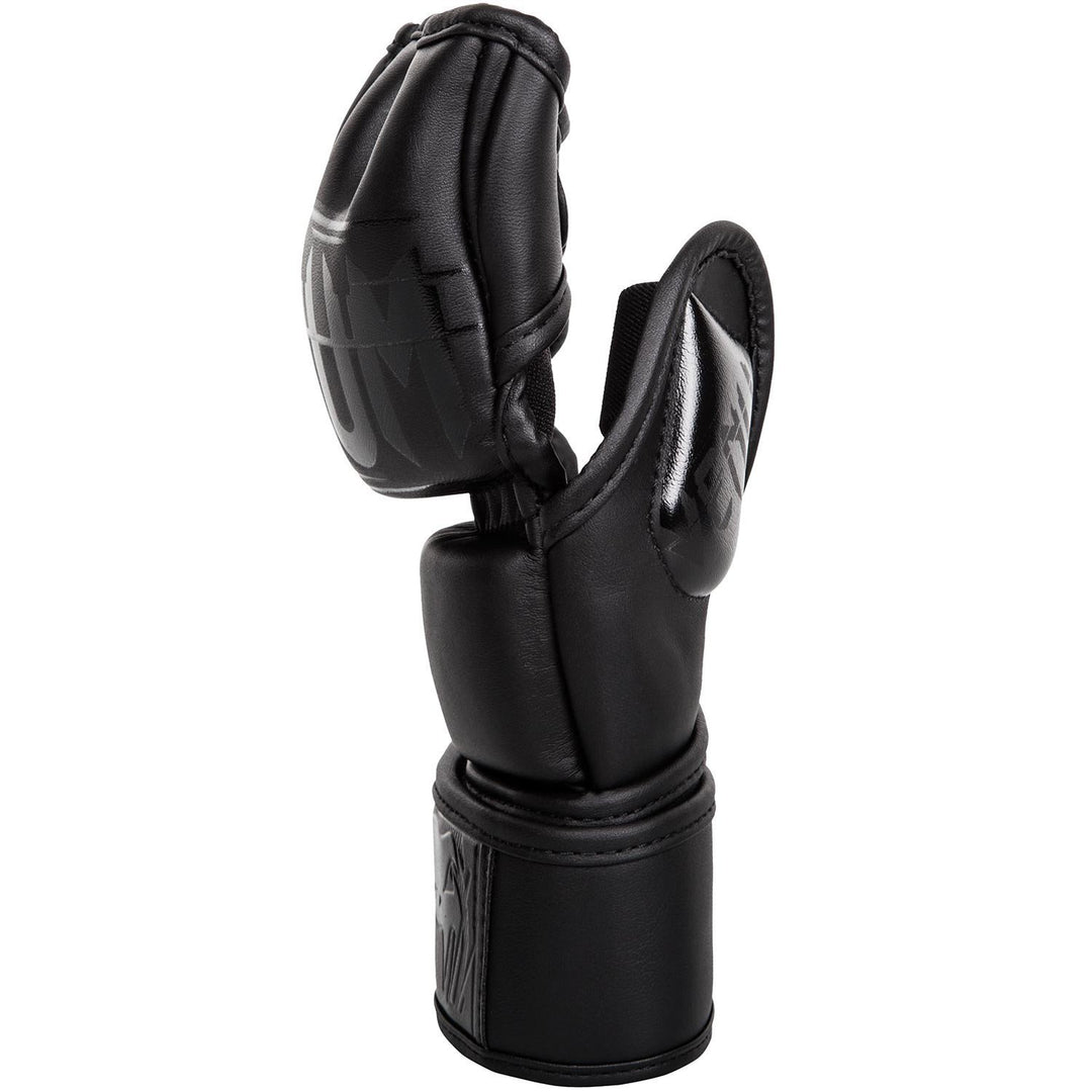 Guantillas MMA Venum Undisputed MMA 2.0 black mate (1)