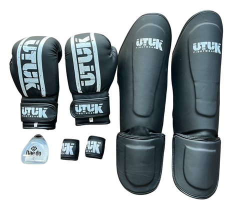 Pack Muay thai infantil Utuk top negro blanco